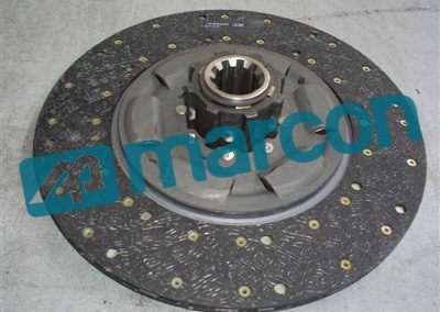 5576.03 – 1878 032 133:80S – DISCO DE EMBREAGEM REMANUFATURADO. VOLVO (CX.ZF 10 ESTRIAS – EXT. CUBO DE ARRASTE)